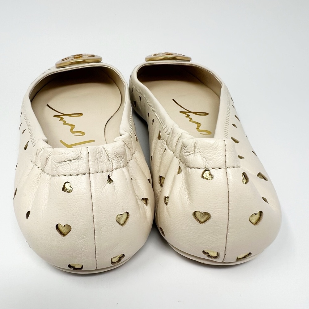 Tory Burch Minnie Heart Ballet Flats
Size 7.5 NEW! - Picture 7 of 8